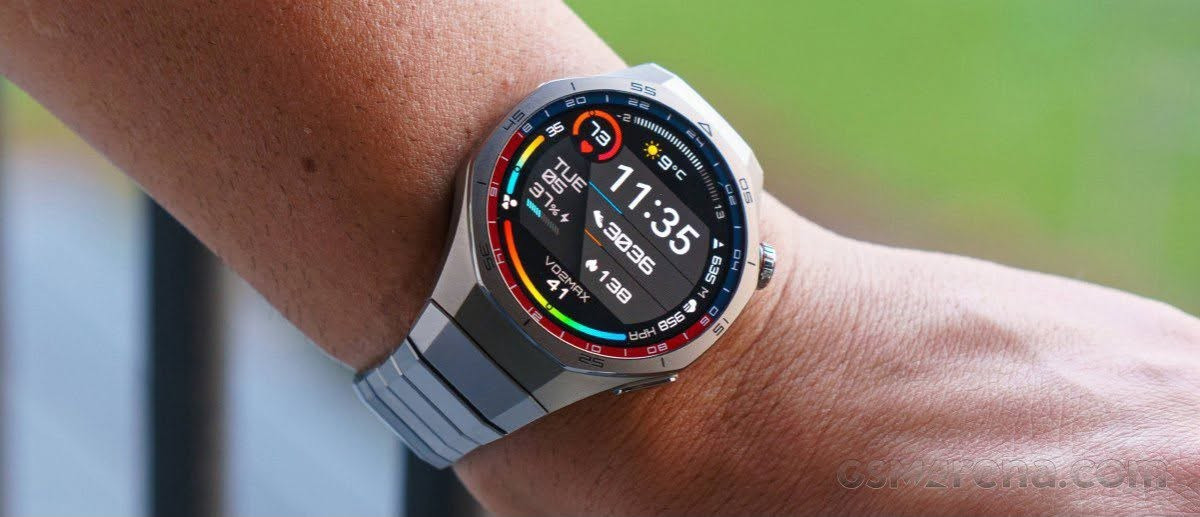 للبيع Huawei Watch GT 6 Pro Titanium – 46mm
ساعة هواوي GT 6 Pro إصدار التيتانيوم، بحالة نظيفة جداً وتعمل بصورة ممتازة بدون أي مشاكل، مع جميع أغراضها الأصلية.

المواصفات:

* الهيكل: Titanium – تيتانيوم
* الشاشة: AMOLED قياس 1.47 إنج، دقة 466×466
* حماية الشاشة: Sapphire Glass
* البطارية: تصل إلى 21 يوم حسب الاستخدام
* GPS: Dual-Band GPS
* أكثر من 100 وضع رياضي
* قياس نبض القلب و SpO₂ و ECG
* متابعة النوم والتوتر ودرجة الحرارة
* تدعم المكالمات من الساعة
* تعمل مع Android و iPhone
* شحن لاسلكي

الماء والغوص:

* مقاومة للماء 5ATM
* تصنيف IP69
* تدعم الغوص الحر (Freediving) حتى عمق 40 متر وفق مواصفات هواوي
* مناسبة للسباحة والأنشطة المائية

الحالة:
الساعة نظيفة جداً وكل وظائفها تعمل بصورة طبيعية.
بيها شخوط استخدام بسيطة جداً وغير واضحة، ومذكورة بكل أمانة، وما تأثر على الاستخدام.

الملحقات:
العلبة والشاحن وجميع الأغراض الأصلية موجودة.

الضمان:
عليها ضمان شركة ساري لحد 11/2026، وقابل للتحقق بالسيريال نمبر.

السعر: 470,000 دينار
قابل للتفاوض بشكل بسيط للجاد فقط.

المعاينة والفحص:
📍 بغداد – الوزيرية
📱 التواصل واتساب فقط: ***********

الفحص والمعاينة متاحين قبل الشراء.

✨ساعة فخمة من ناحية الخامة والتصميم، ومواصفاتها قوية للرياضة والصحة والاستخدام اليومي، خصوصاً نسخة الـ Titanium مع شاشة Sapphire.

