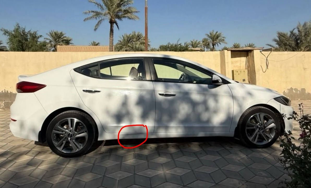 النترا 2018
خليجي 
ماشية ٨٧ 
نص فول اعتيادية 
شاشه 
كامره 
مري شفط 
قطعتين تبريد 
تحكم ستيرن 
*الكشنات تعبانة + بيها ضربه خفيفة بالتكمه جوه الباب الخلفي عكس السايق موضحه بالصور
السعر 140 وبيها مجال 
السياره نظيفه جداً بيها كم ملاحظه ذاكرهم
***********
