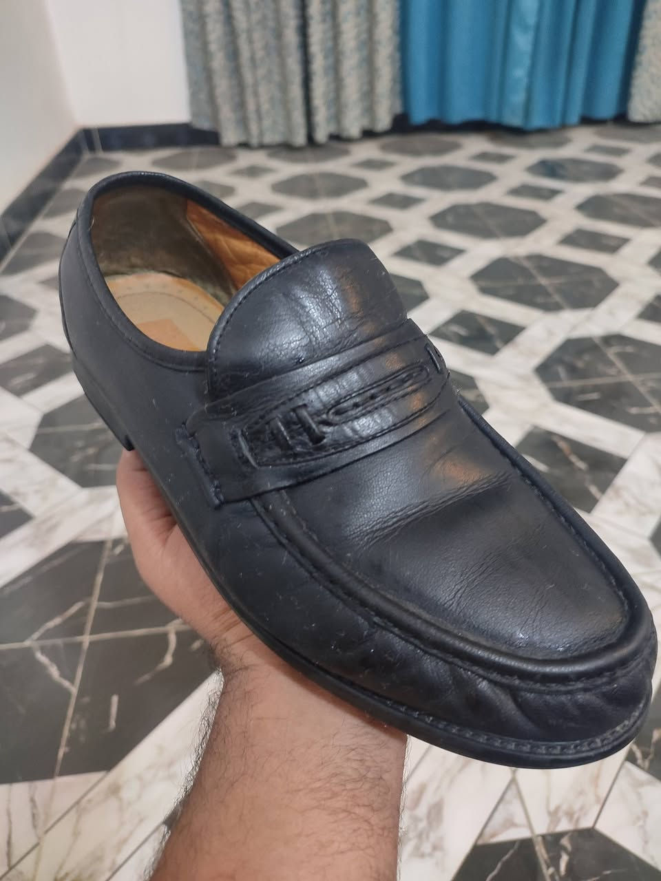 جلد اصلي ماركات قياس 44و45
سعر القطعة 15
واتساب ***********
