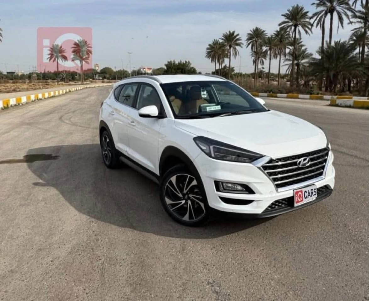 للبيع توسان موديل 2019 جيكي 
مكفوله السياره مال جناي مرتبه 
  
المواصفات
اناره امامي زنون خمس عدسات
اناره خلفي لد
لد نهاري
كامره امامي خلفي
حساس خلفي
تشغيل بصمه
دخول بصمه
شاشه ايباد
كراسي كهربائيه
تبريد خلفي
تحكم سترين
سايد بريك يدوي

ماشيه 104,000km

السعر 185$
⚠️السياره بيها طخه كلشش
بسيطه بالباب الخلفي وما
لعبت بيها كلت حرامات تصلح كما موضح بالصور⚠️
مكان السياره بابل محاويل
للأستفسار اكثر 

***********
