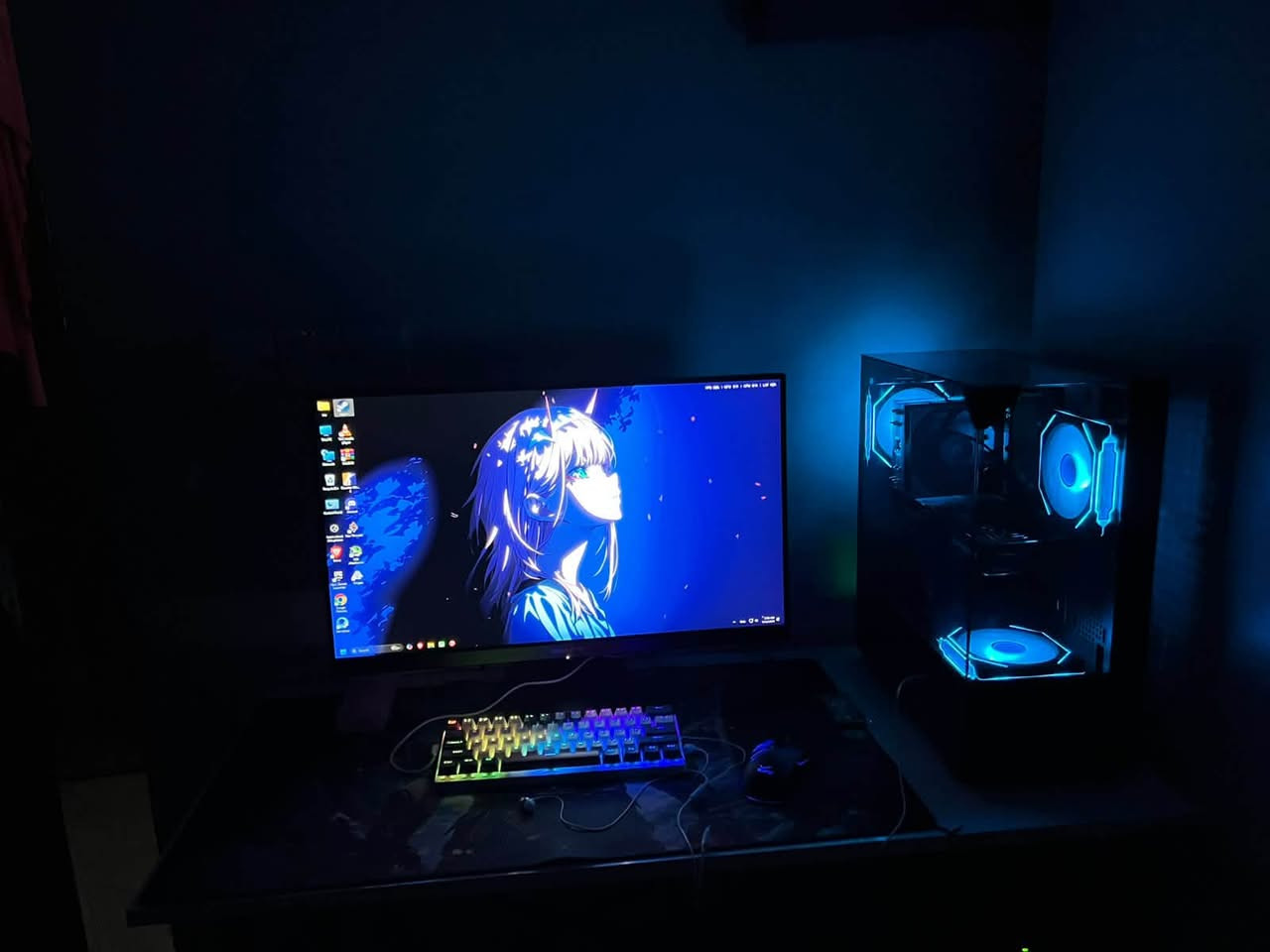 السلام عليكم اخوان تجميعه للبيع
كرت الشاشه RTX 5060

الرمات (8*2) 16 
SSD 512
المذربورد msi B760 D4
البورسبلاي 700w 
و الموصفات الباقيه موجود بالصور 
سبب البيع عدم التفرغ 
مكاني بغداد و ما عندي توصيل 
رجاء بس شراي يجي رايده مليون 300الف
و بيه مجال للطيبين 

التوصل على الرقم *********** واتساب
