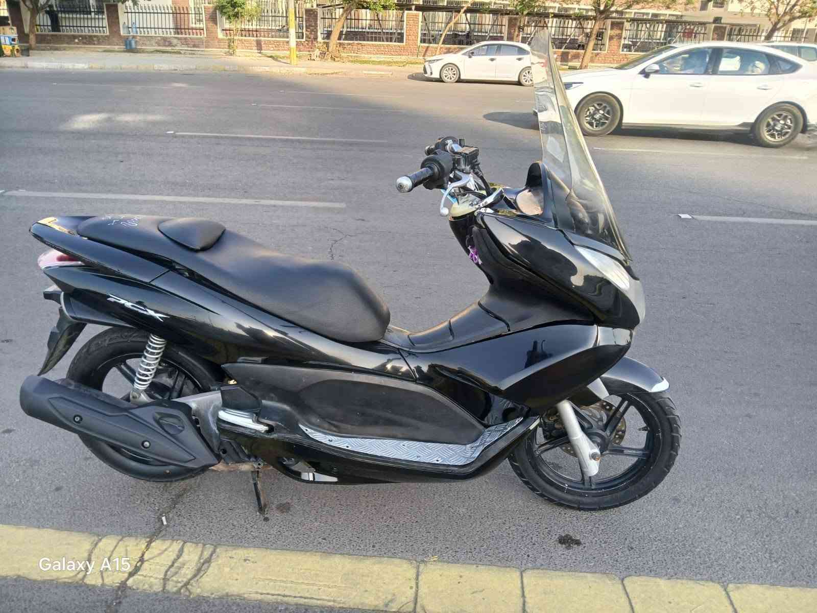 سلام عليكم....
دراجة (PSX)...(جيل الاول)  
🛵للبيع  ماشيه18  الف الفحقيقي ممتعوبه
دراجة شلعه معدل كهربائيات كلهه شغاله 
دراجة جديده  بلادية
أي نقص مابيهة دراجه مكفوله كفاله عامه بشرط علفحص اذا برغي مفتوح ترجع دراجة مال جناي 
جيب فيتر وتعال افحص مستعجل على بيعتهه السعر مليون و450
العنوان بغداد  الكرخ  الاستفسار الاتصال على الرقم 📞*********** بغداد, العراق

نص مكتوب في الصور:
- Galaxy A15