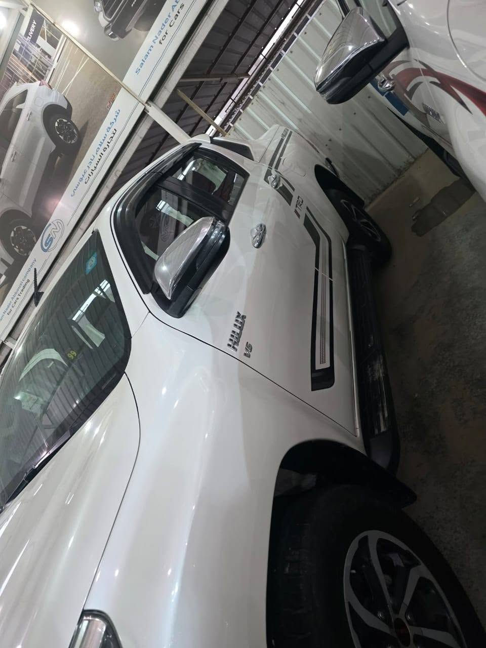 السلام عليكم 
تيوتا هايلوكس 
موديل 2019
فورويل  دفع رباعي
كويتي ساز TRD
V6  -----4000
بصمه السياره
محرك وكير مكفولات 
6نمر 
تخم تاير 
دوشمه كامله داخل احمر
سنويه ماساقطه 
لايت زنون عالي وناصي 
دبل اشاره بلمري
السياره مناقصه برغي
السونار موجود بلصور 
درع امامي ودرع خلفي
تبريد شغال ثلج
رقم السياره بغداد مميز
سعر السياره 305 وبيه مجال 
مكان السياره بابل حله بلمركز
للاستفسار اكثر عبر الرقم التالي
*********** واتساب
