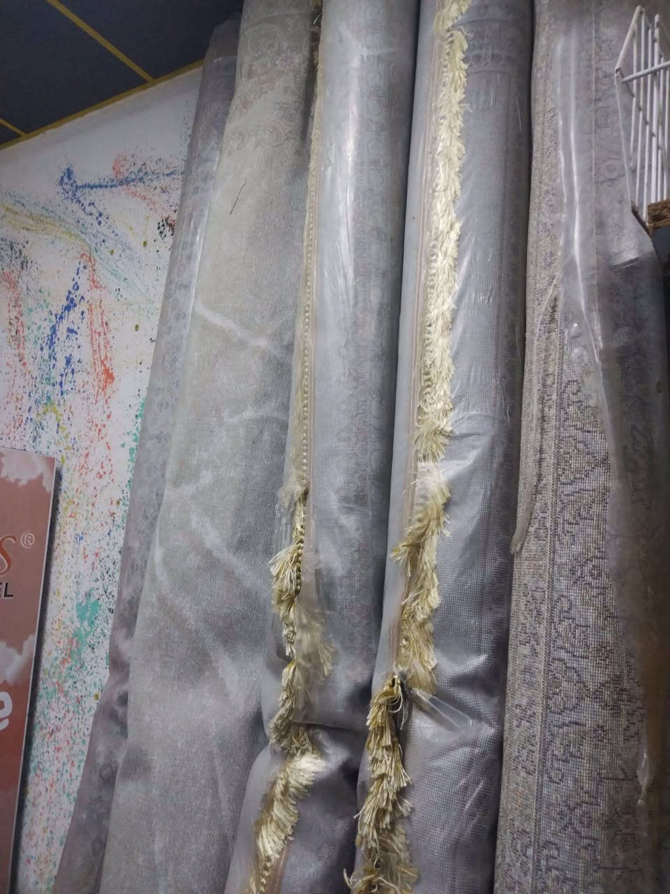 عروض خاصة للبضاعة مال عام قبل المسواق الجديد
المتبقي قياس ٣في٥ فقط. *********** ***********
