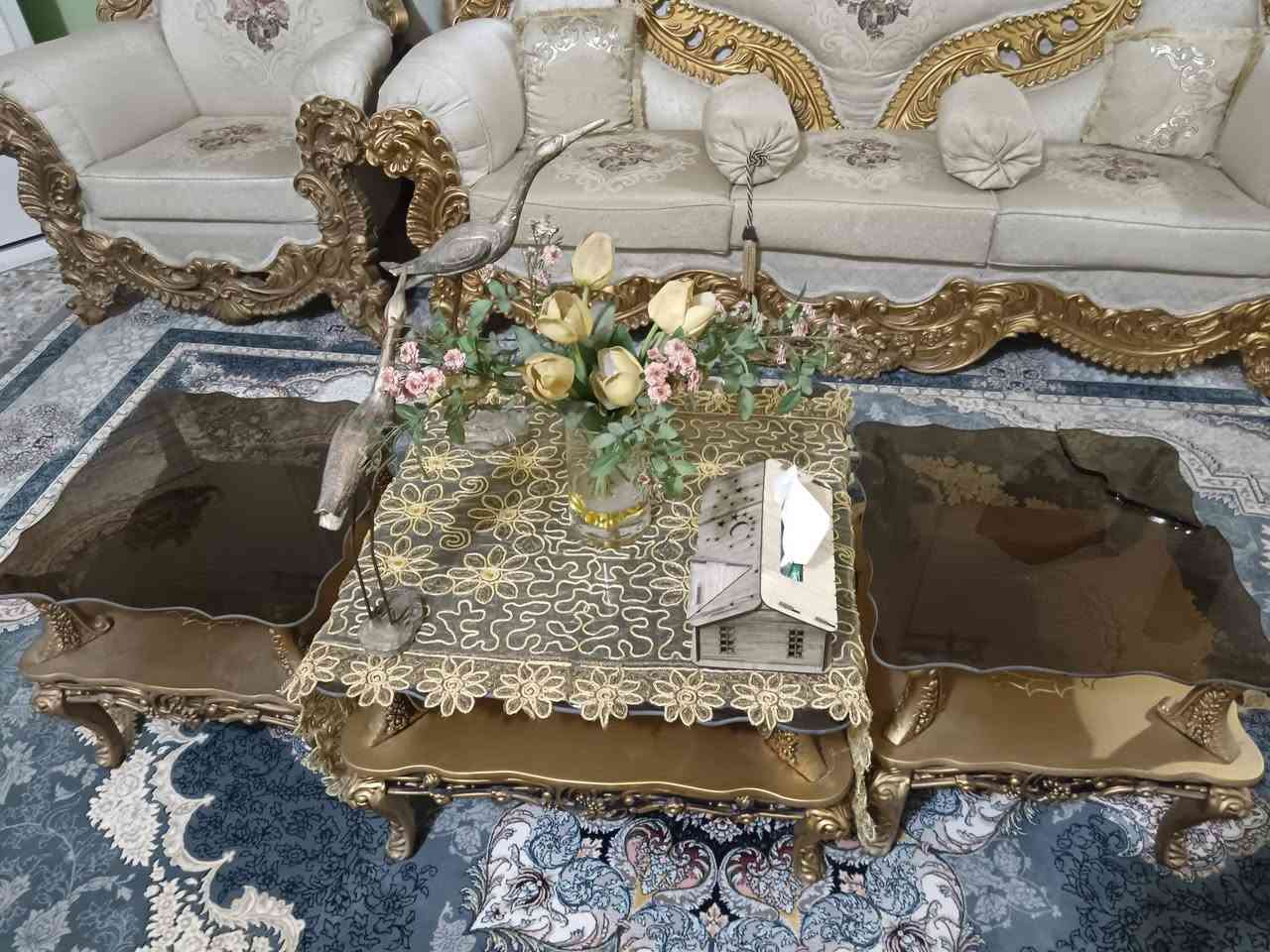 للبيع تخم ملكي.. نظيف مع طبلات عدد ٣ وحده جبيرة و٢ صغار السعر ٦٥٠ وبي مجال... مكاني حله قرب شارع ٤٠.. للاستفسار التواصل ***********
