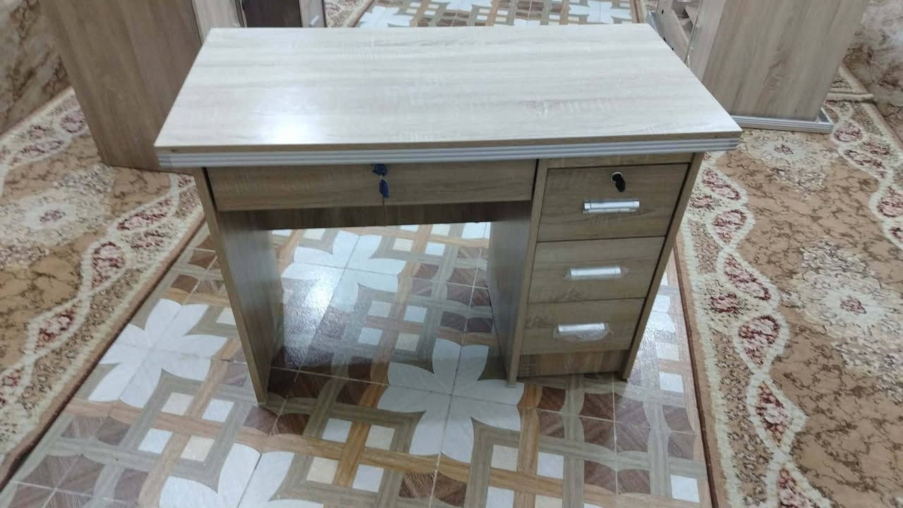 ميز • جديد • ١٠٠×٥٠×٧٥