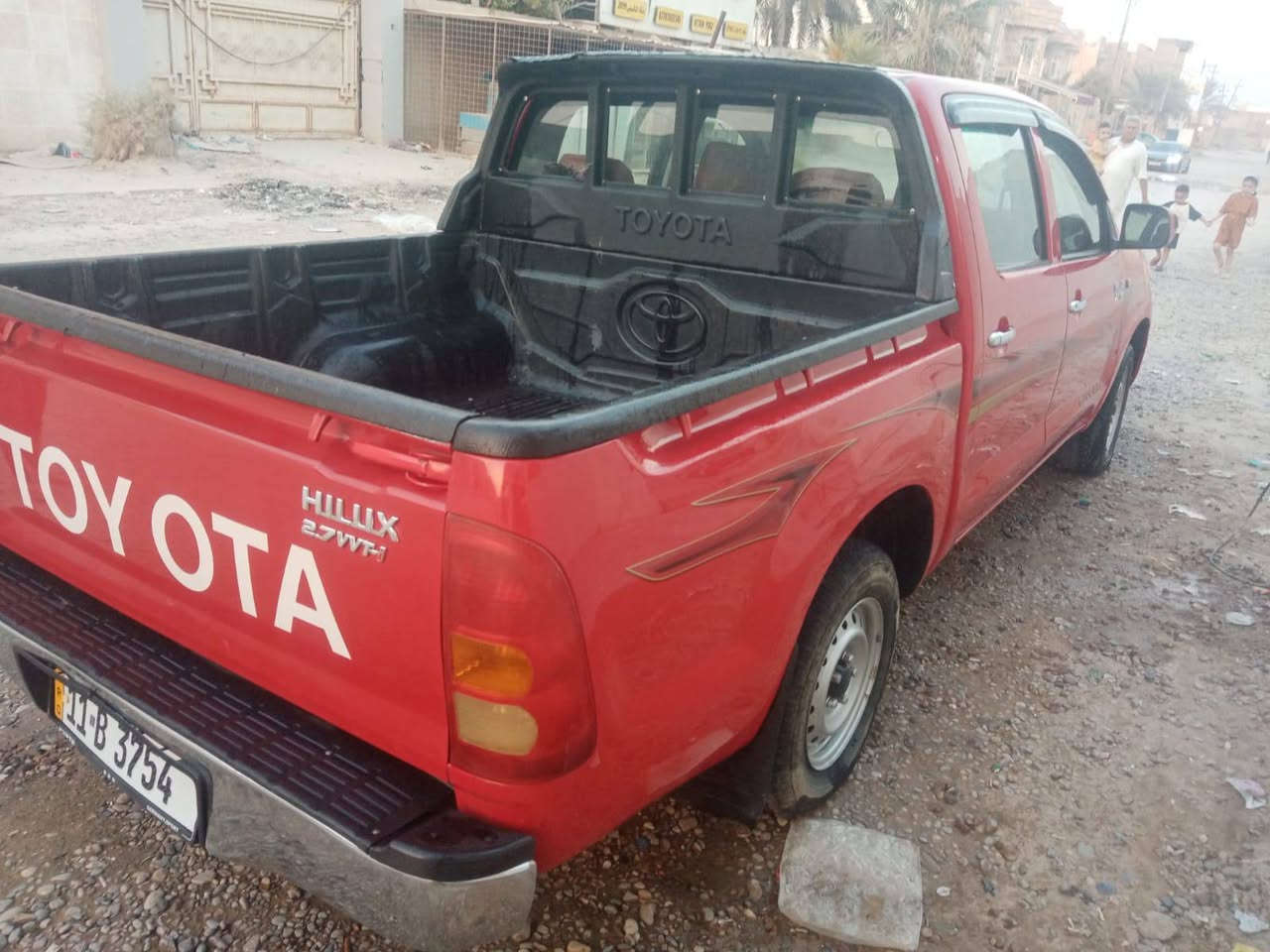 للبيع بيكب عذاري ٢٠١١  رقم بغداد د ولي كير  اوتوماتيك تحويل مباشر  بيها باب الخلفيي للبدي مصبوغ وبيها نكحيلات بسيطة ٠٠مكان السيارة سامراء سعرها 165 وبيها مجال ٠٠ للتواصل مع صاحبها ***********
