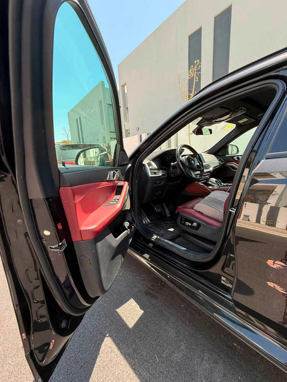 BMW 2022 M50i
ماشية ٥٠ الف
وكالة العروش
بيهة PDR باب سايق وباب سكن والخلفة
سيارة مغلفة PPF والصيانات داخل الوكالة
السعر ٥٨ الف قابل للتفاوض او مراوس مع ٢٠٢٤ وكالة بغداد
***********

