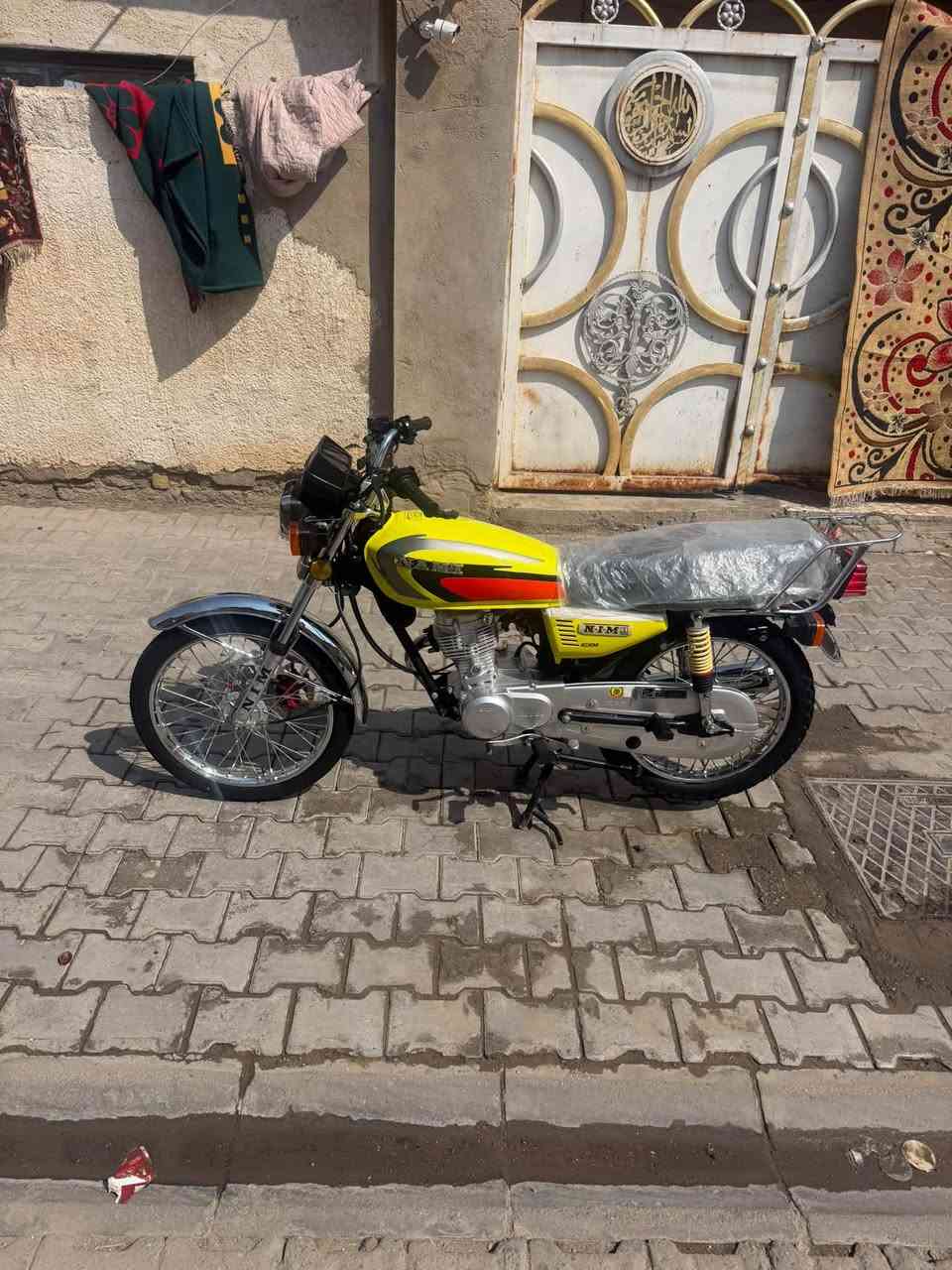 السلام عليكم اربعة امتياز اصولي اوراق بعدهن جديدات دراجة موديل2023الدرجة جانت مضمومة سعره900مكاني كوت حي الجهاد هاذه رقمي مااجوب على الخاص ***********
