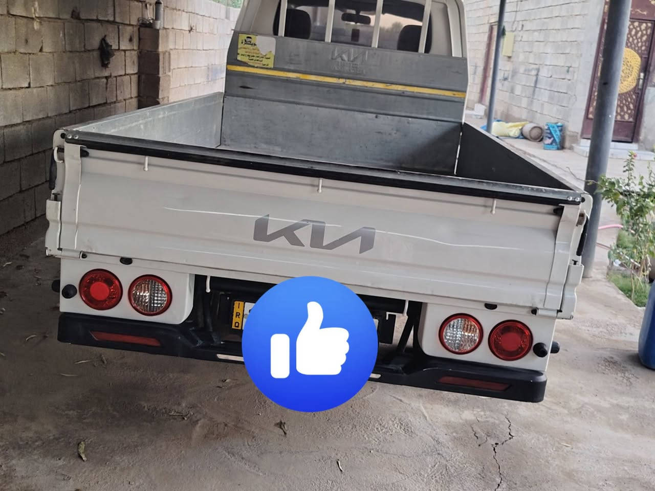 🚛 كيا 2700 ديزل موديل2024 🇰🇷
وارد كوريا الأصلية 

✨ كسر زيرو – ممشى 65

💎 مواصفات عملية وتجهيزات مميزة: ✅ محرك ديزل اقتصادي وقوي

✅ گيرر عادي 5 سرعات

✅ شاشة كبيرة تعمل باللمس

✅ بلوتوث وربط الهاتف

✅ كاميرا خلفية

✅ تحكم كامل بالمقود مع الرد على المكالمات

✅ شاشة معلومات رقمية بين العدادات

✅ مرايا كهربائية مع طي كهربائي وتدفئة

✅ مكيف حامي / بارد

✅ شبابيك كهربائية

✅ قفل مركزي

✅ كشافات ضباب

✅ غمازات على المرايا

✅ مساحة تخزين خلف المقاعد

✅ حساسات خلفية

🚗 سيارة جاهزة للعمل 

💬 السعر 155وبيها مجال

مكانها واسط الصويره  الشحميه ق1

للاستفسار ***********
