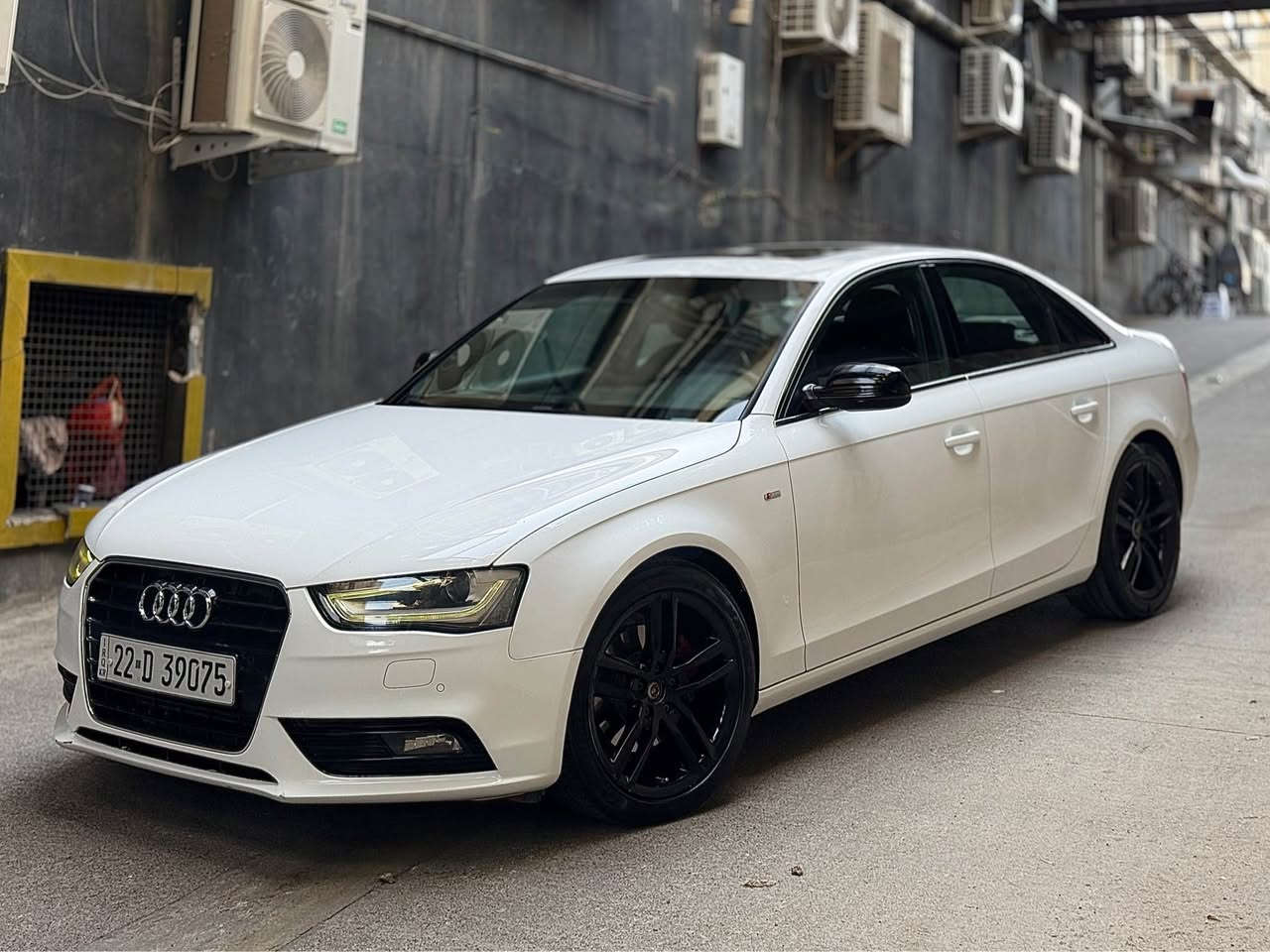 السلام عليكم
AUDI A4 SLine
للبيع موديل 2013
وارد خليجي كفالة عامة 

المواصفات فول Sline
تشغيل و اطفاء ذاتي
سايد بريك دكمه
حساس خلفي 
مانع انزلاق ABS 
3 وضعيات قياده اوتماتيك و عادي و رياضي طيارة 
بروجكتور حساس مع الاستدارة 
تحكمات ستيرن جهتين
تبريد جاهز و ثلج و تبريدها معروف 
و بعد بيها مواصفات

سيارة كلش جديدة وجاهزة بدون اي نقص كفالة من كلشي
رقم اربيل تحويل مباشر

السعر: 110$

العنوان اربيل
*********** أربيل, العراق
