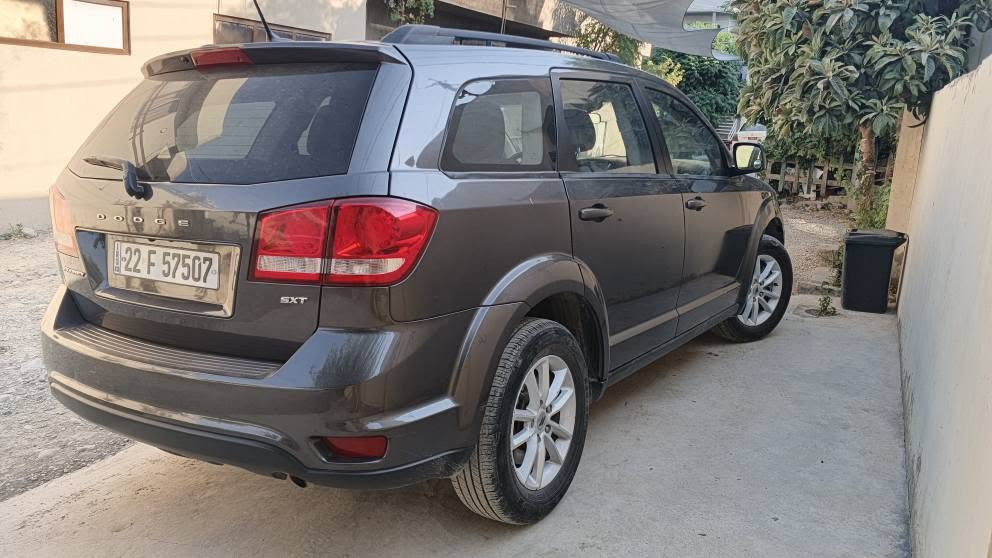 🚗 بۆ فرۆشتن – Dodge Journey 

🔹 مۆدێل: 2018
🔹 جۆر: SXT
🔹 مەکینە:چوار پستۆن 2.4
🔹 ❄️تەبرید مەرکەزی-٣ڕیز کوشن
🔹 شاشە و کامێرا
🔹 تەحدید سورعە

💰 نرخ: [١٣٢$]
📍 شوێن: [سلێمانی]
📞 ڕەقەم تەلەفۆن: *********** 

🚗 للبيع – Dodge Journey
🔹 الموديل: 2018
🔹 الفئة: SXT
🔹 7 مقاعد – 3 صفوف
🔹 المحرك: 4 سلندر، 2.4 لتر
🔹 ❄️ تبرید مركزي
🔹 شاشة وكاميرا خلفية
🔹 مثبت سرعة
💰 السعر: ١٣٢$
📍 الموقع: السليمانية
📞 رقم الهاتف: *********** السليمانية, العراق
