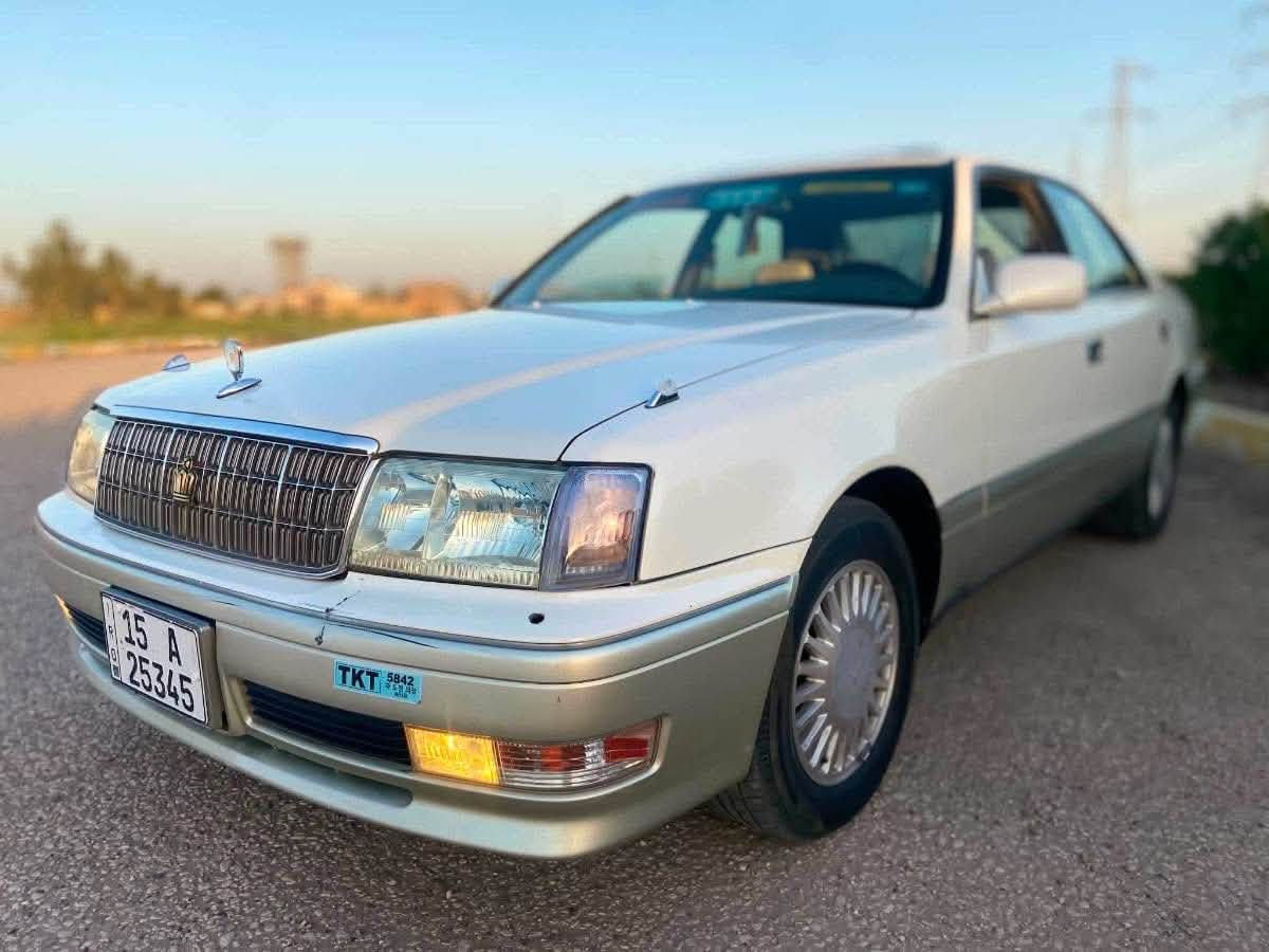 سلام عليكم للبيع كراون راس الثور موديل 1997 مكفوله من كص وضربه كفاله عامه السياره جديده من مكينه كشر  جديد حداديه السياره نضيفه رقم أنبار انكليزي العنوان بابل قضاء القاسم للتواصل على الرقم(***********)
