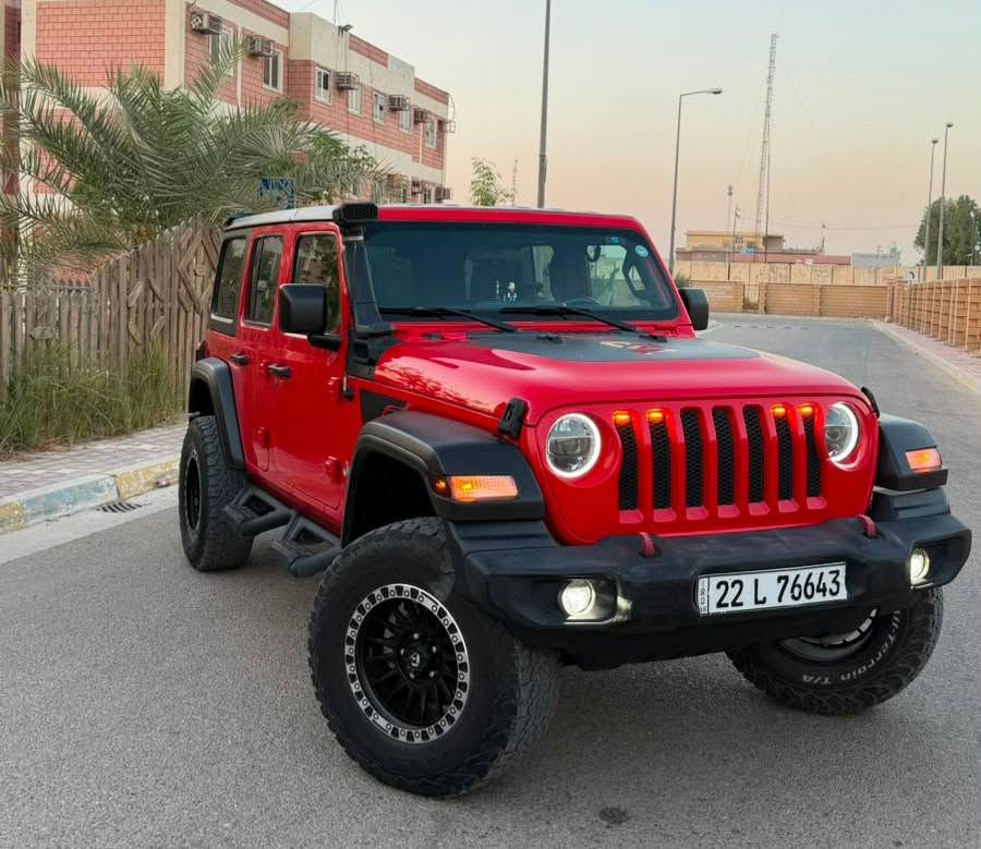 رانلكر بيع او مراوس        س 275$
لمتد سيورت بصمه شاشه كامره سيير تعليك 
         2021 v6 3600    
ترفيع بلادي شركه فوكس تاير ويل جديد شادهن 
سقف بلاستك متحرك المرغوب
لايت بك لايت كشاف لدد 
حادث باب خلفي بارد انامي كلير دوسه نص صبغ
جاهزه من النقص تحويل مباشر 
مكاني بابل حله مركز المدينه 

  ***********

نص مكتوب في الصور:
- 9 / 10 1:39 bid.cars