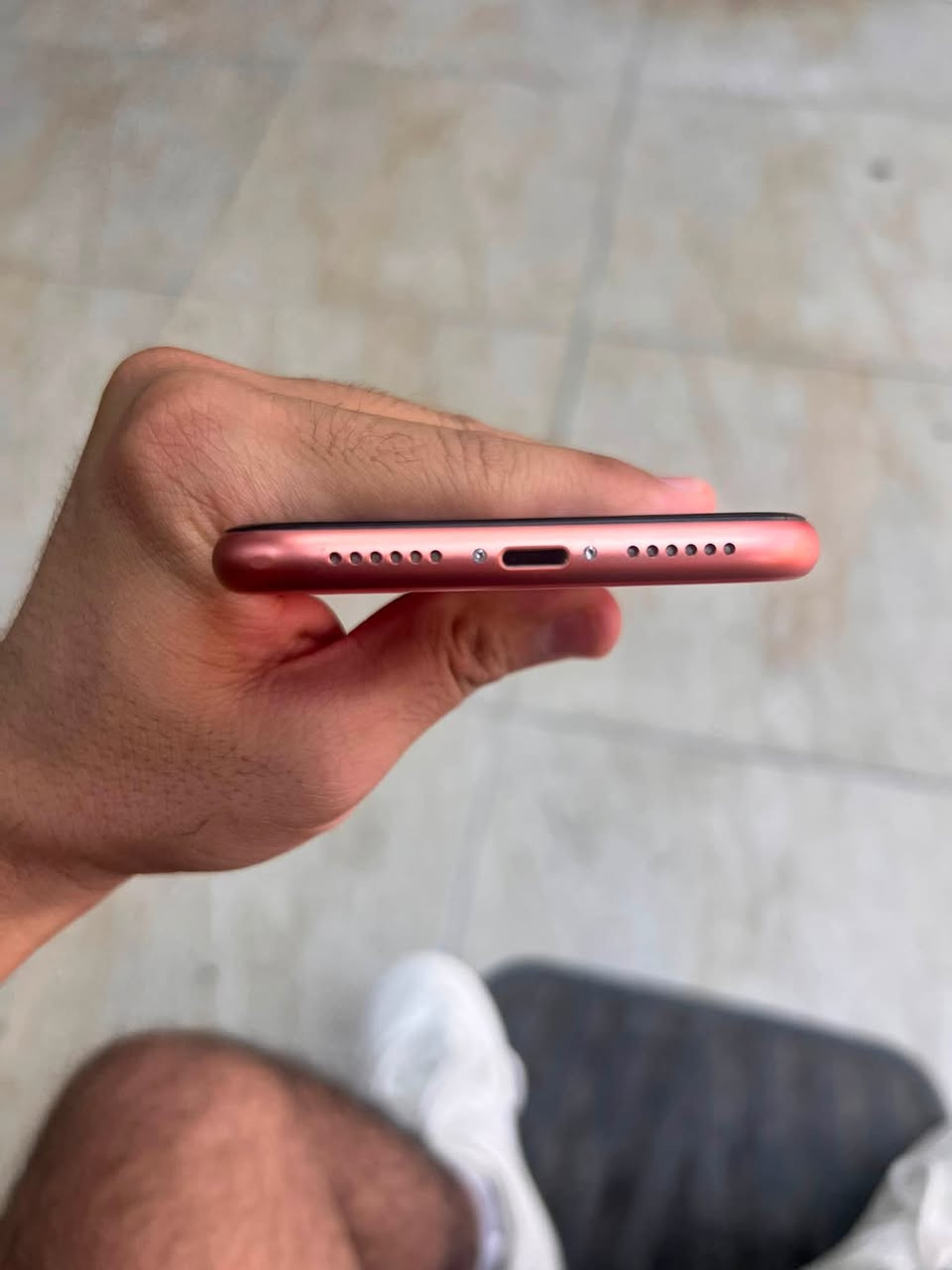 السلام عليكم للبيع ايفون اكس ار ذاكره 128بطاريه 89 الجهاز وتر بروف ابد ممفتوح ولا بي خلل كلش جديد السعر 170 مكاني الشعب شارع الصحه رقم***********
