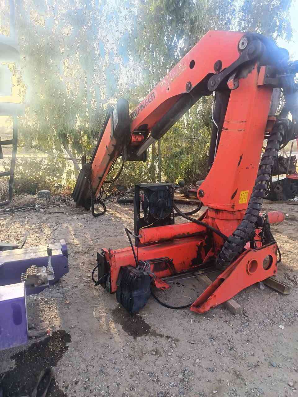 للبيع كرين بافنكر حجم 17502
مديل 2007

٣سلايت دهن

رجلين مخالف

كرسي بلادي وسكك كماشه جاهزه

بيه شويه لحيم موضح بالصوره

سعر 60 $.

***********

***********

مكان الكرين كركوك
