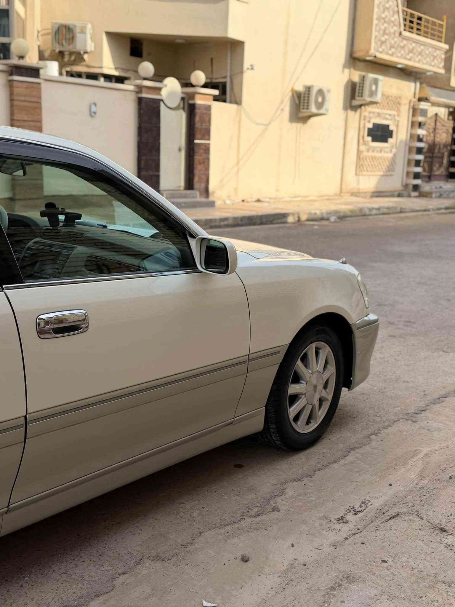 تيوتا گراون • ٢٠٠٢ • رقم انبار
