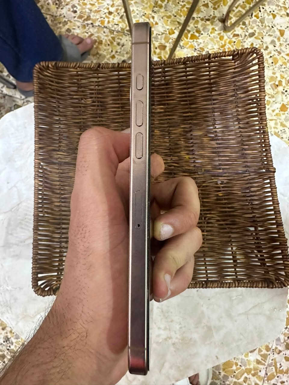 16 برو ماكس/بطاريه 90/الجهاز وكاله / فطر بالضهر صغير مثل ماراضح بالصوره /مليون وميه وبي مجال للشراي ***********
