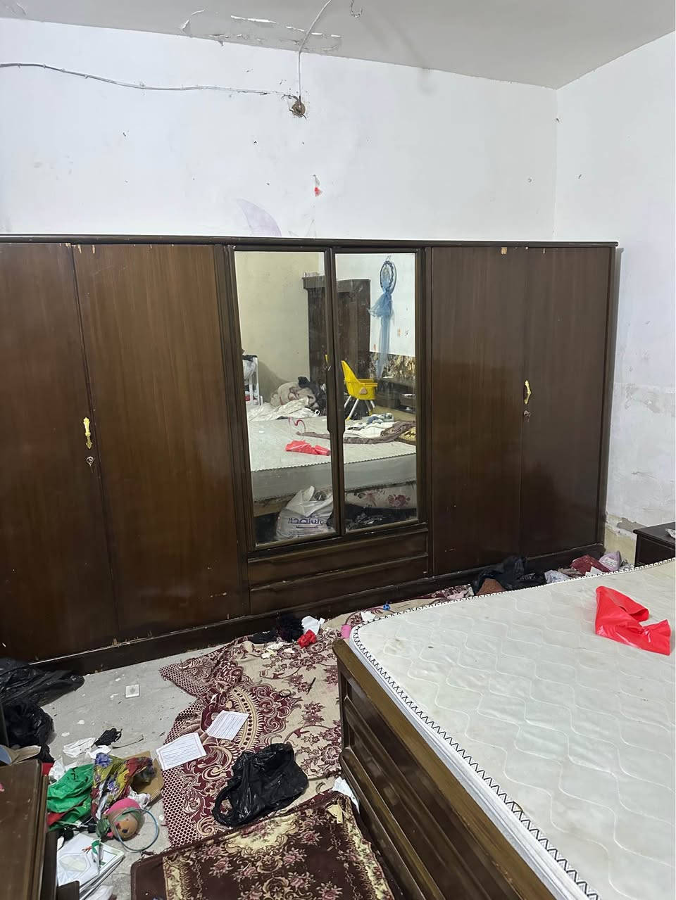 غرفه عراقيه تزكام قويه كلش لونها بيذنجاني سعرها 200 الف اليريدها يتصل *********** كربلاء, العراق
