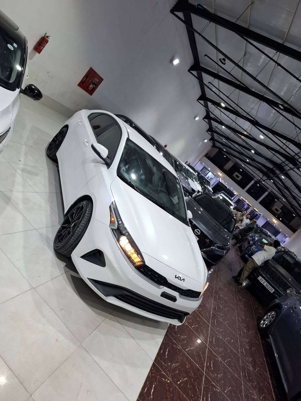 السلام عليكم 
للبيع كيا فورتي ابيص 2024 LX
محرك 20 دوش 
ماشي 24الف ميل 
سيارة بيها  فقط صندوق صبغ بدون دواخل  
سياره كل ارباكات شركة 
سياره بدون شخوط و بقصات شرط 
سياره بدون رقم
 ترقيم شمالي فقط 
تكلفة رقم 11.5 ورقه ونص 
ملاحظة صوار حادث
 موجوده في المنشور 
اي استفسار عن سيارة خاص مفتوح 
سعر خاص 
عنوان اربيل 
*********** وتساب 
***********
