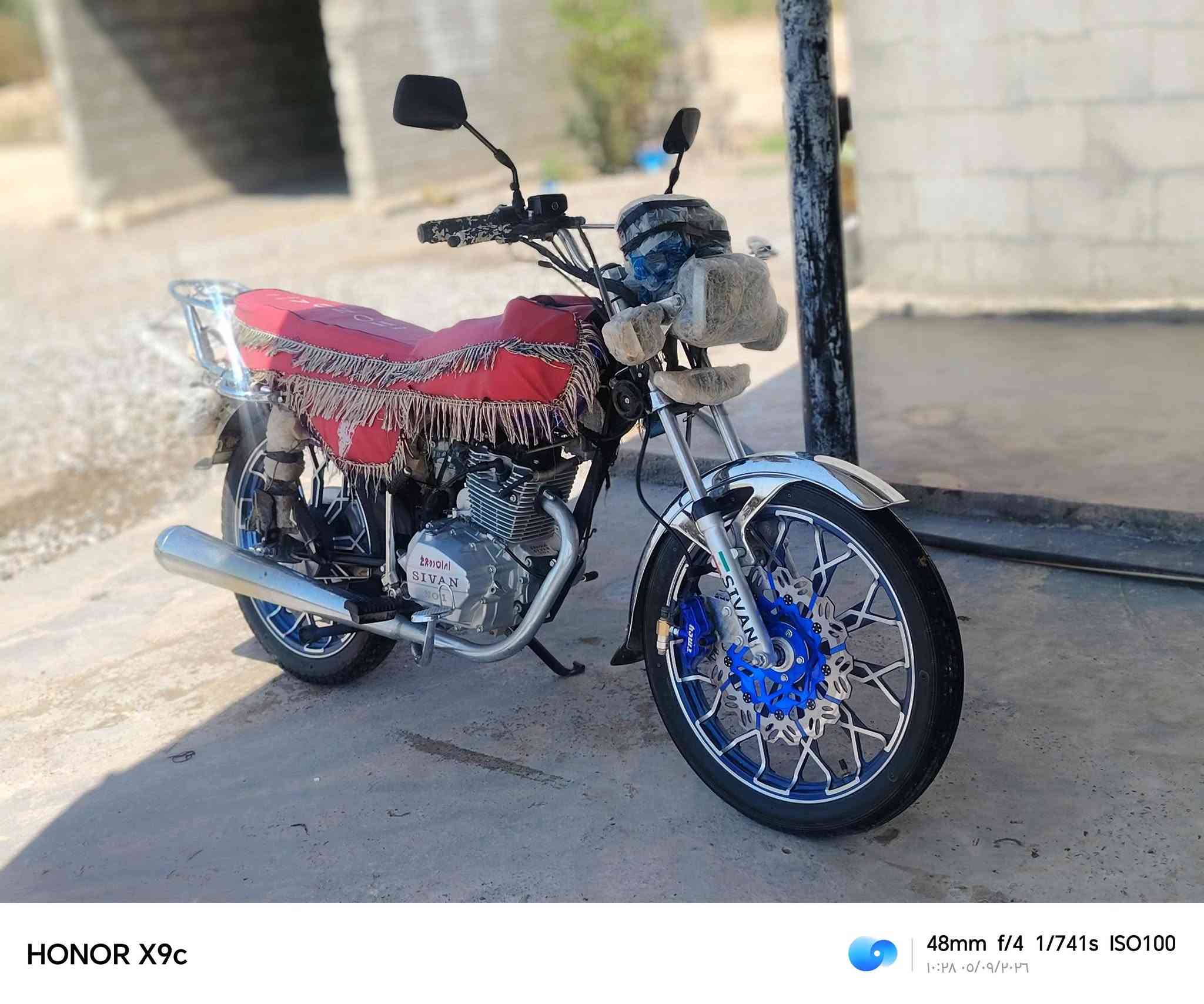 سلام عليكم موطور موديل 25 محرك 150 محرك ما مفتوح موطور كلوو شرط من الويل للــ ويل سويجات بصمه ريمون  منفيس موجودات وياله عدالت ميل كهربائيات شرط ما بيها نقص كلها شقاله اشاير عالي ناصي السكن شقاله السعرر 770 وبي مجال الرقم ***********
