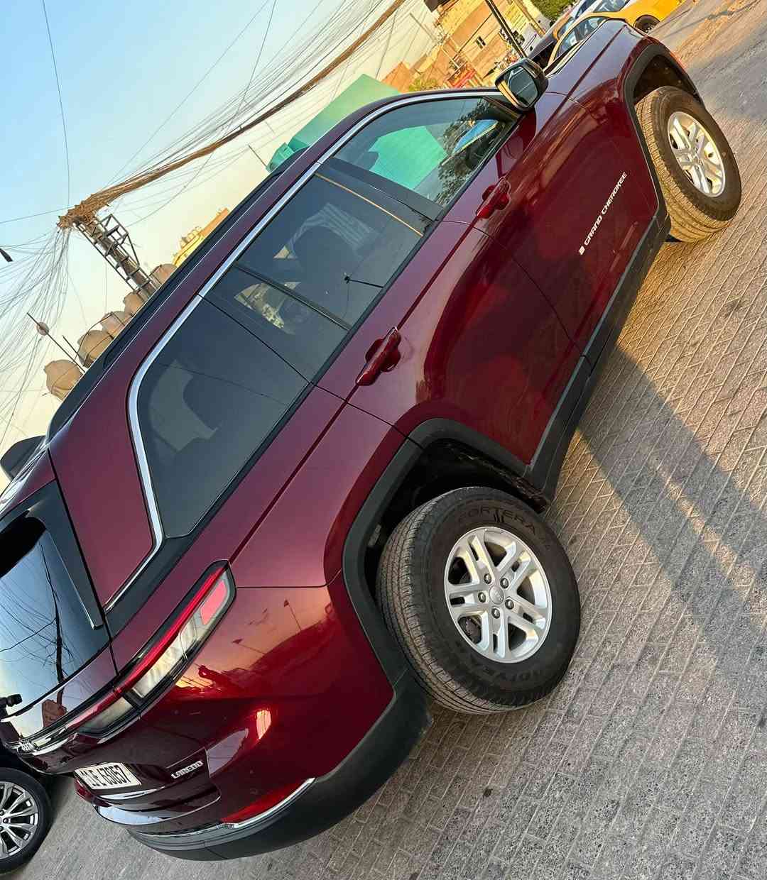سلام عليكم للبيع جيب شيروكي 2024 ماشيه 22السياره محركها 3600 سته سلندر مامستخدمه هنا داخل العراق ماماشيه ابد من امريكا وطابكه بالكراج مدت الشهداء بعد سنه عدل تصير حره الشهيد ابو السنويه جيراني وكاله قياده قريب علي السياره مابيها اي نقص مابيها شخط  رصعه هل سوالف ماكو 
صور الضرر موجوده داخل المنشور السعر 245 

مكاني بغداد البلديات 

للاسفسار ***********

نص مكتوب في الصور:
- BidFax.info
