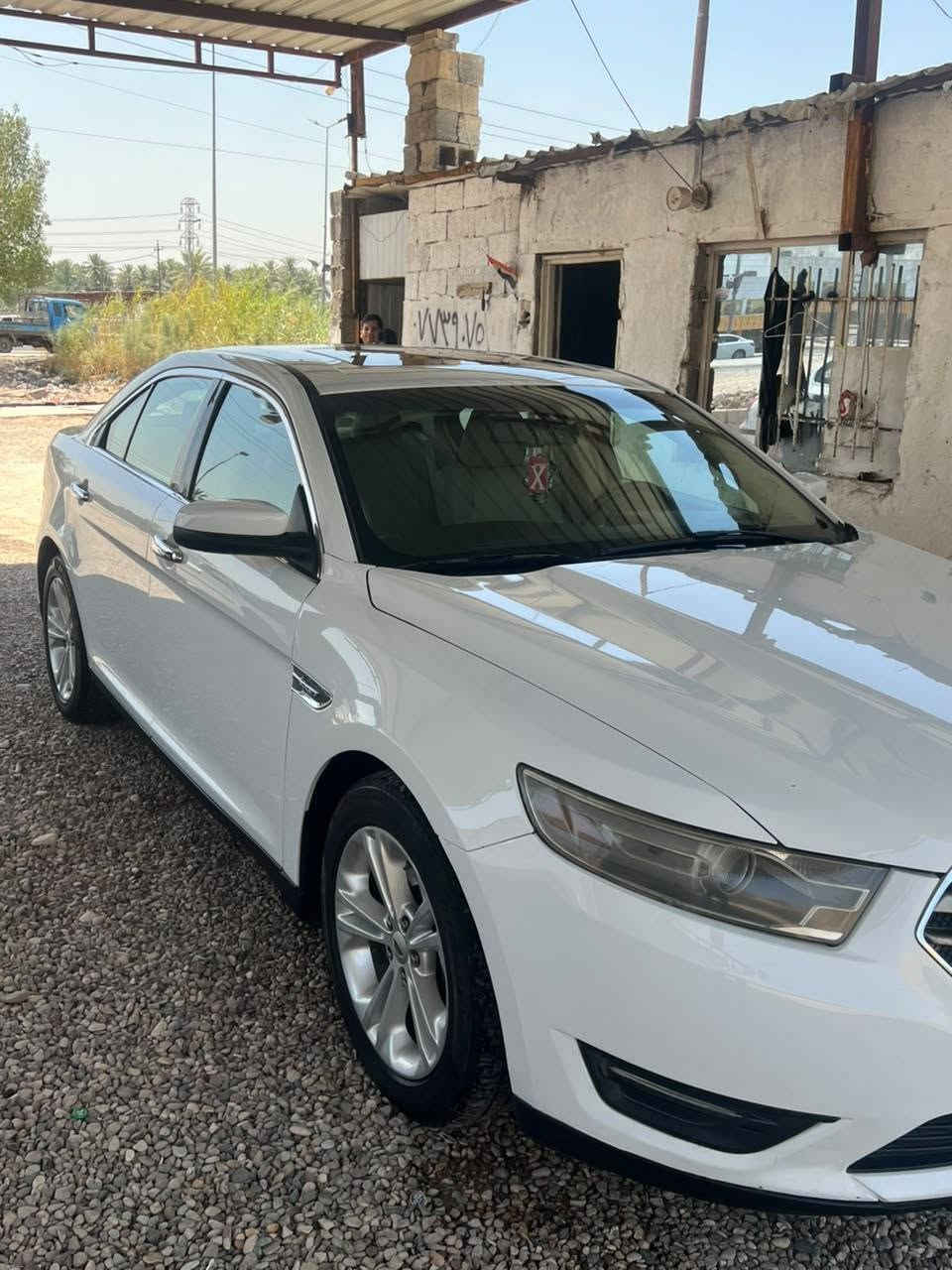 فورد 2013  لون ابيض ✅
بدون صبغ وبدون تبديل قطع
مواصفات ال sel معروفة
محرك 6 سلندر 3500
كير ومكينه جديد وبشرط 
ادامة كامله بلكات نوازل كهربائيات كله جديد وكاله
صدر امامي خلفي جديد
تخم تاير جديد
داخل بيجي
كشنات بلاديه 
تحكم كشنات كهرباء
 شاشه وكاميرا
حساسات خلفي 
تحكمات ستيرن جهتين كامل
تبريد قطعتين
تخم تاير جديد
ويل حجم 19 وكاله
السياره كامله من كهربائيات بدون جطلات
سياره وارد خليجي شركه نيفيا
كود بالباب 
رقم سليمانية بأسمي
هزه وبراد جديد 
السياره نضيفة جدا 
ماشية 170 الف كيلو 
 مرفقة بالمنشور
سونارها مرفق بالمنشور رقم العاتف ***********
