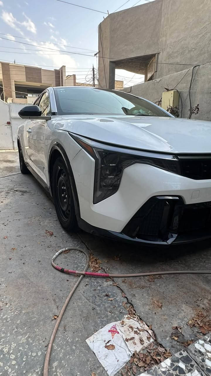 كيا كي فور موديل 25 جي تي لاين داخل احمر 
السياره فول مواصفات 
ضرر موضح بالصور 
جاملغ مبدل وبنيد نفسه مصلح مصبوغ 
السياره بصمه ابواب وتشغيل 
بانوراما 
مود درايف 
اوتو هولد 
هند بريك بصمه 
مانع انزلاق 
كشنات تدفئة وتبريد 
مراية قلاب عند الرجوع 
خزن ميموري 
كشن كهرباء 
جلد داخل احمر السيارة 
ممشى 22 الف كيلو متر 
السعر 185 وبيها مجال الشراي 
للاستفسار ***********

نص مكتوب في الصور:
- 68667185X