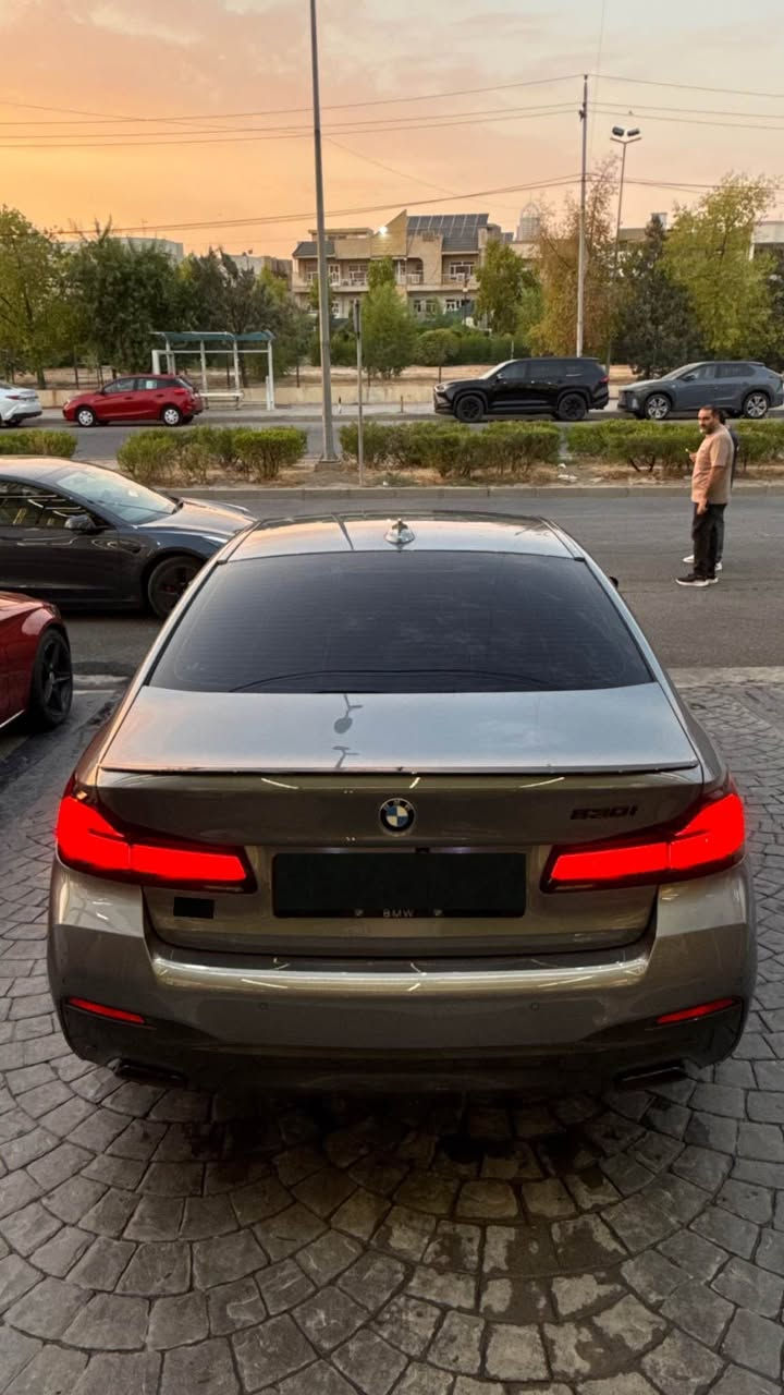 Bmw 520 i 
2023
M package bilad
Full full muwasafat
Almani
77.000mile
1 je qalamkari gchka
***********
—————————————-
بي ام  ٥٢٠ اي
٢٠٢٣ 
ام باكج بيلاد
فول فول مواصفات 
وارد الماني
٧٧.٠٠٠ميل
مكان بسيط تكحيل
*********** أربيل, العراق
