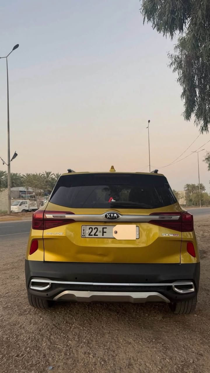 � للبيع فقط 🔥
🚘 Kia Seltos Turbo AWD 2021 – وارد أمريكي

✨ كروس أوفر رياضية • محرك تيربو قوي • دفع رباعي • فول مواصفات ✨
━━━━━━━━━━━━━━━

📊 الموديل: 2021
🇺🇸 الوارد: أمريكي
⚙️ المحرك: 1600cc Turbo
🛞 نظام الدفع: AWD (دفع رباعي)
📈 الممشى: 122 ألف كم

━━━━━━━━━━━━━━━

💎 أهم المواصفات:

✅ محرك 1.6 تيربو قوي واقتصادي
✅ دفع رباعي AWD
✅ رادار أمامي
✅ نظام مراقبة النقطة العمياء (Blind Spot)
✅ شاشة كبيرة تدعم Apple CarPlay و Android Auto 📱
✅ شاشة عدادات رقمية (Digital Cluster)
✅ نظام صوت BOSE الأصلي 🔊
✅ داخلية جلد فاخرة
✅ تبريد المقاعد الأمامية ❄️
✅ تدفئة المقاعد الأمامية والخلفية 🔥
✅ تدفئة المقود 🔥
✅ تشغيل بصمة + دخول ذكي (Smart Key)
✅ فرامل إلكترونية (Electronic Parking Brake)
✅ Auto Hold
✅ مثبت سرعة مع تحكم من المقود
✅ فتحة سقف (Sunroof)

✔️ جاهزة للفحص شرط الفحص
✔️ المحرك والكير بحالة ممتازة
✔️ جاهزة للاستخدام مباشرة

━━━━━━━━━━━━━━━

📍 الموقع: ديالى 

📞 ***********
📲 واتساب / اتصال
