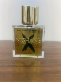 اسم العطر : fan your flame x اسم دار : nishane الحجم: ١٠٠ مل مستخدم وا...