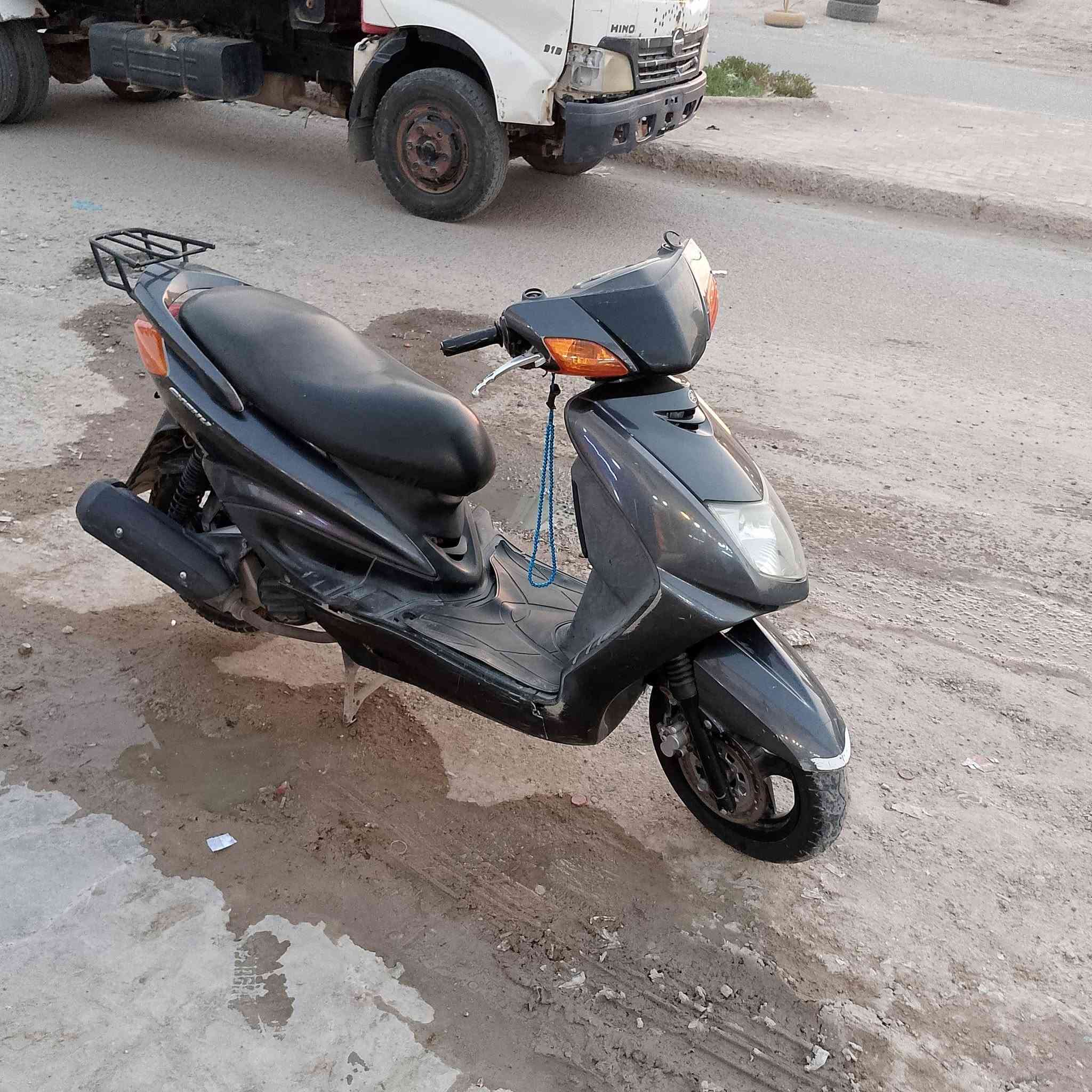 سكنس موديل 2006 سعر 600 وبيها مجال السرعه سرعته 110 ***********
