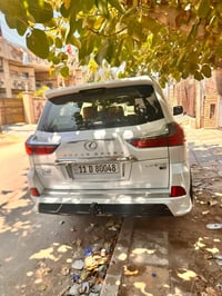 لكزس بريم • ٢٠٢١ • ١٠٢٠٠٠ كم