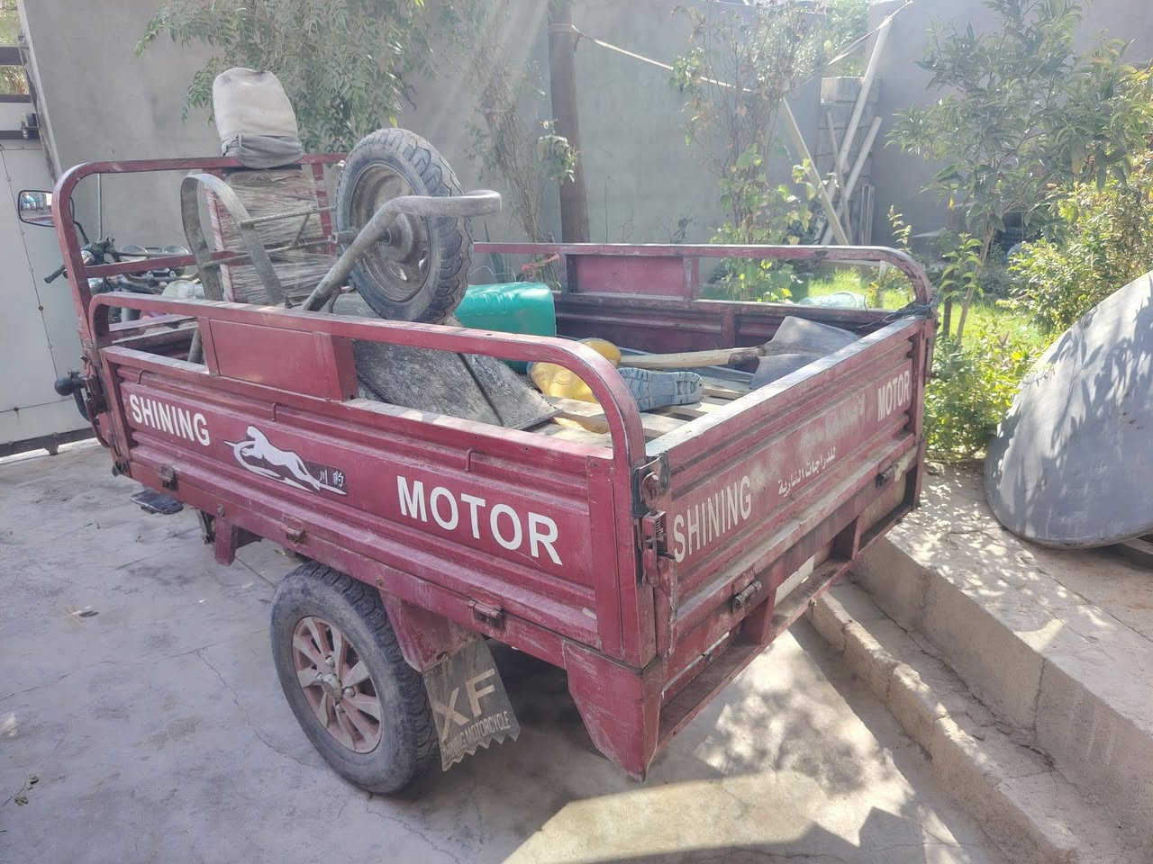 ستوته موديل ٢٠١٦ رقم سنويه بدون خياسات نقصها كهربيات ٩٠٠ الف ***********
