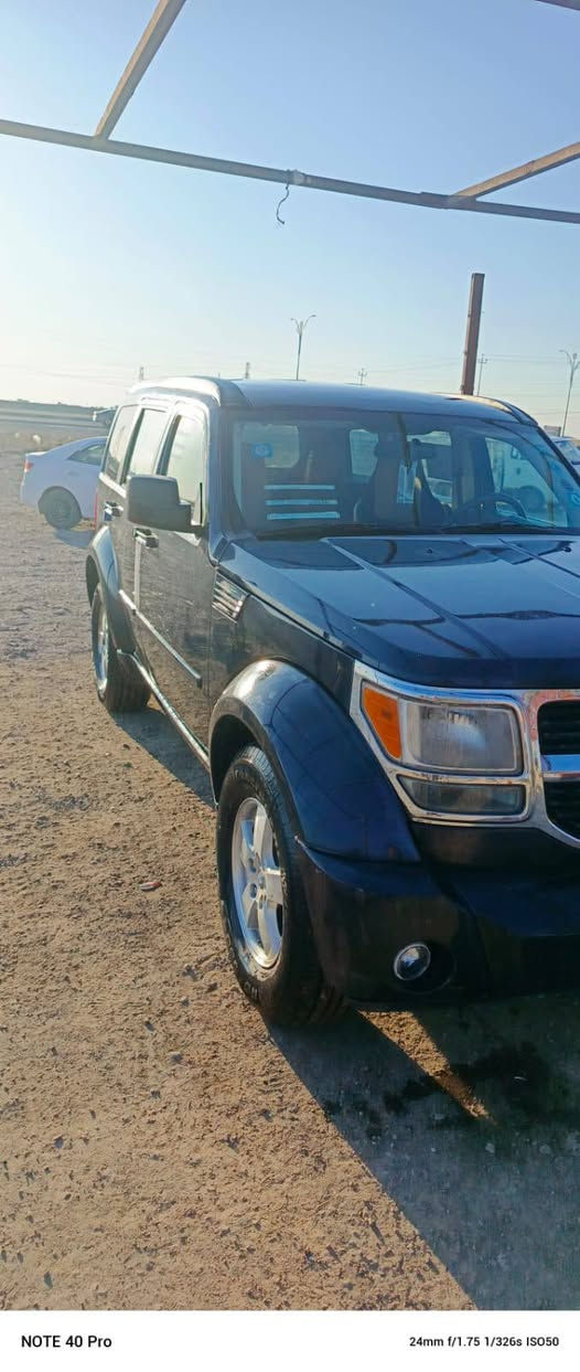 السلام عليكم دوج نترو موديل 2008
كاملة ماناقصها شي سيارة حلوة ونضيفة تخم تاير جديد 
منضومة تبريد جديد ثلج منضومة زنون شمسي  تحويل ثاني يوم رقم كركوك سنويا لل27 السعر 74 وبيها مجال ***********
