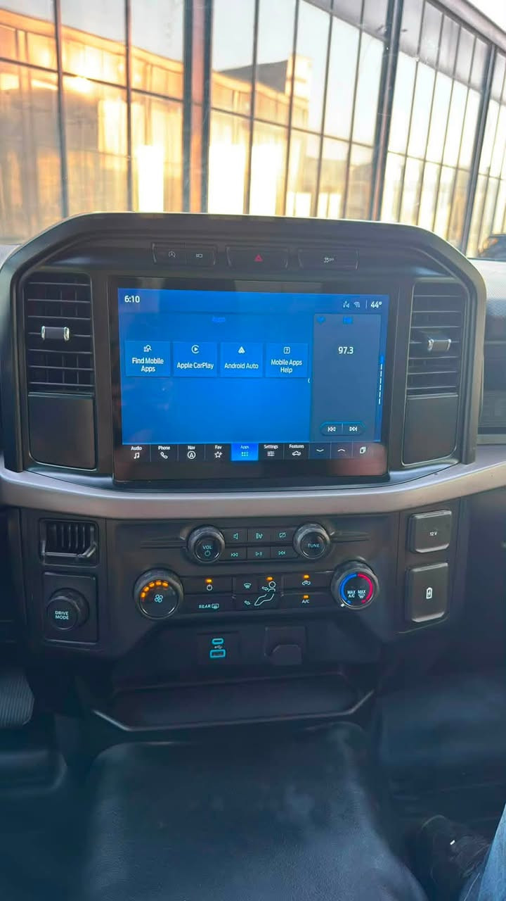 Ford f150 
2024 
2.7 litr 
ماشيه ٣١٠٠٠
1FTMF1KP8RKE35916
200 $ 
رقم كاتي
باب سكن صبغ و شويه بودي صبغ 
***********
