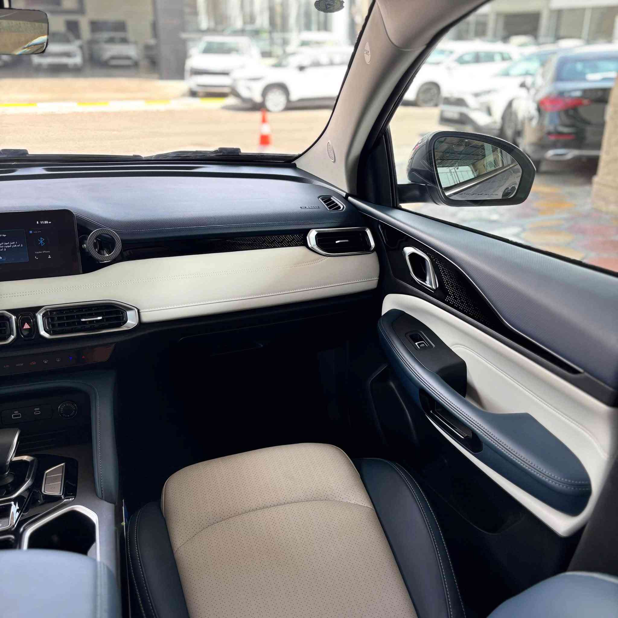 JETOUR X50 ——2027 ——
▪️ الفئة LUXURY 
▪️ ضمان شركة هارلم ✔️
▪️ المحرك 1.5 لتر تيربو
▪️ مستخدم 1,000 KM 
▪️ حساسات امامي + خلفي
▪️ تشغيل بصمة 
▪️ لد امامي خلفي 
▪️ شاحن لاسلكي 
▪️ مقاعد كهربائية

***********
