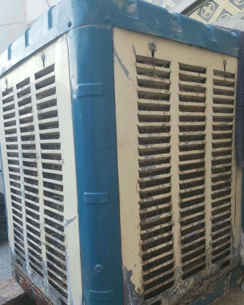 مبرده شغاله ما عايزه شي ماطور ايطالي اصلي سعرها 35 مستعجل ع البيع مكاني شارع المطار ***********
