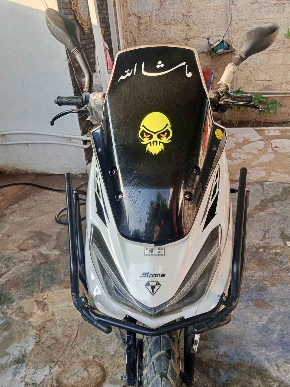 ماطور للبيع موديل 2025 سكنس كيلو متر 140 ابو درع محرك لوك كلاجات جدد باتري جديد كهربائيات كلها شغال اشاير شغال تايرات بعدها مال شريكه سعر 525 بی مجال مکان کركوك  *********** بي واتساب
