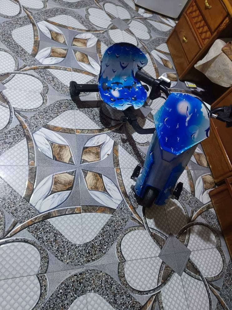 سكوتر جديد طفال بس شا حنه مابي حجم جبير *********** البصرة, العراق

