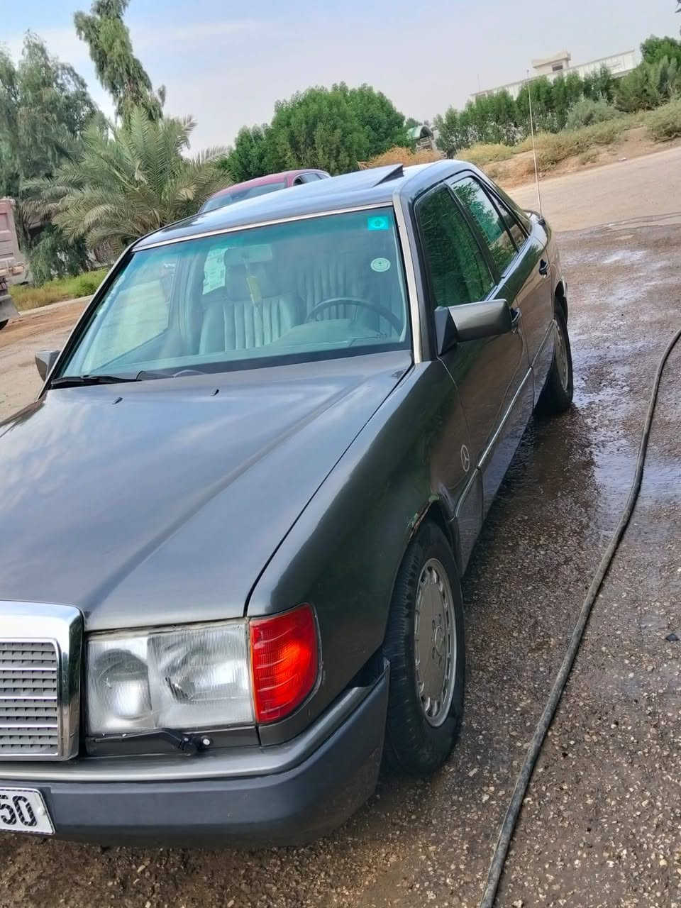 مارسيدس 300E • ١٩٨٦ • رقم بغداد