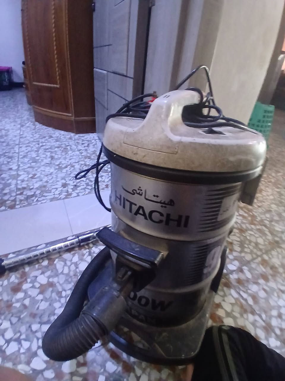 غسالة سامسونك ١٣ كيلو اوتوماتيك كلشي ما بيها شغاله نضيفه السعر ٢٠٠
مكناسة كهربائيه هيتاشي نضيفه كلشي ما بيها ٧٥ 
كربلاء حي الحوراء 
***********
