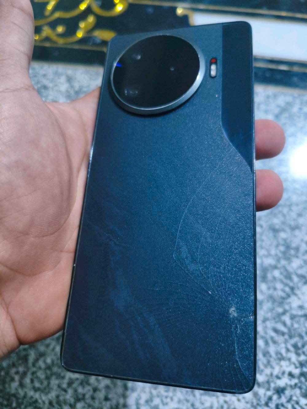 Tecno Camon 30 Pro 5G. 
تكنو كامون 30برو 5g. 
مكفول من الفتح والتصليح. 
النظافه 80%. 
الذاكره 256/12.
ببجي90 فريم. 
شاشه 144 هيرتز. 
فقط الظهر مفطر و فطر بشاشة موضح. 
المكان بابل القاسم