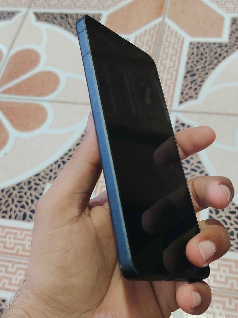 للبيع أو للمراوس ☑️
أرخص فلاكشيب في العراق 🇮🇶
من الشركة اليابانية المعروفة...
📱 شارب ار 8 برو Sharp AQUOS R8 Pro
◀️ معالج فلاكشيب سناب دراكون 8 الجيل الثاني يشغل العاب من 90 إلى 120 فريم
◀️ شاشة اوليد خرافية 6.6 انج بتردد جنوني 240 هيرتز
◀️ كاميرا مزودة بمتحسس من شركة لايكا الالمانية
◀️ بطارية 5000 ملي امبير
🌐 العنوان النجف الاشرف - ناحية العباسية ➡️
وعندي توصيل لجميع المحافظات النجف, العراق

نص مكتوب في الصور:
- البحث في الإعدادات
- Operation Optimization
- تسهيل الاستخدام
- العرض والتفاعل والصوت
- About this AQUOS
- البطارية
- ٩٧٪ - ١٧ يوماً و١٧ س
- التخزين
- ١٠٪ مستخدمة - ٢٣١ غ.ب متاحة
- التطبيقات
- التطبيقات المستخدمة مؤخراً، التطبيقات التلقائية
- لمحة عن الهاتف
- AQUOS R8 pro
- النظام
- اللغات والإيماءات والوقت والاحتفاظ بنسخة احتياطية
- Support
- Troubleshooting
- FAQ, Proficient use guide, Self check.
- البطارية %97 ١٧ يوما و١٧ س health level Good استخدام البطارية الاطلاع على الاستخدام منذ آخر شحن كامل توفير شحن البطارية الميزة غير مفعلة البطارية التكيفية Intelligent Charge It may smartly control battery charge for protection and increase the product life. Charge share OFF