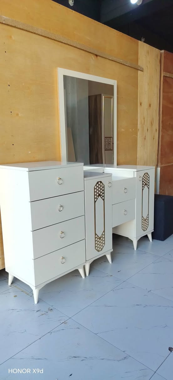غرفة ٩قطع • تركي • للبيع