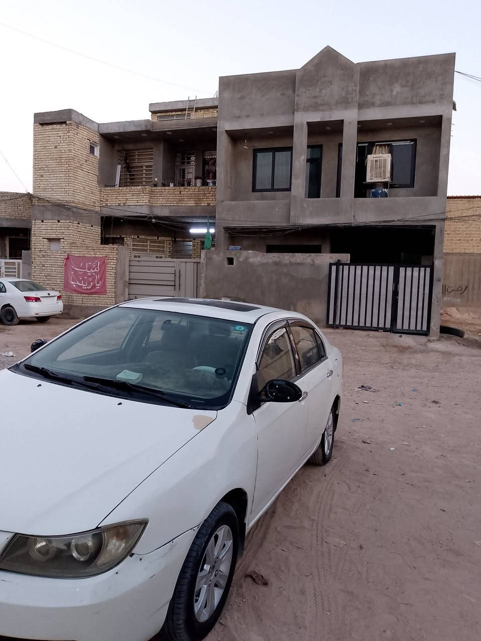 السلآم عليكم عندي ليفان خصوصي 620 رقم بغدادبسمي السياره كير مكينه تبريد كفاله موديل 13
***********
