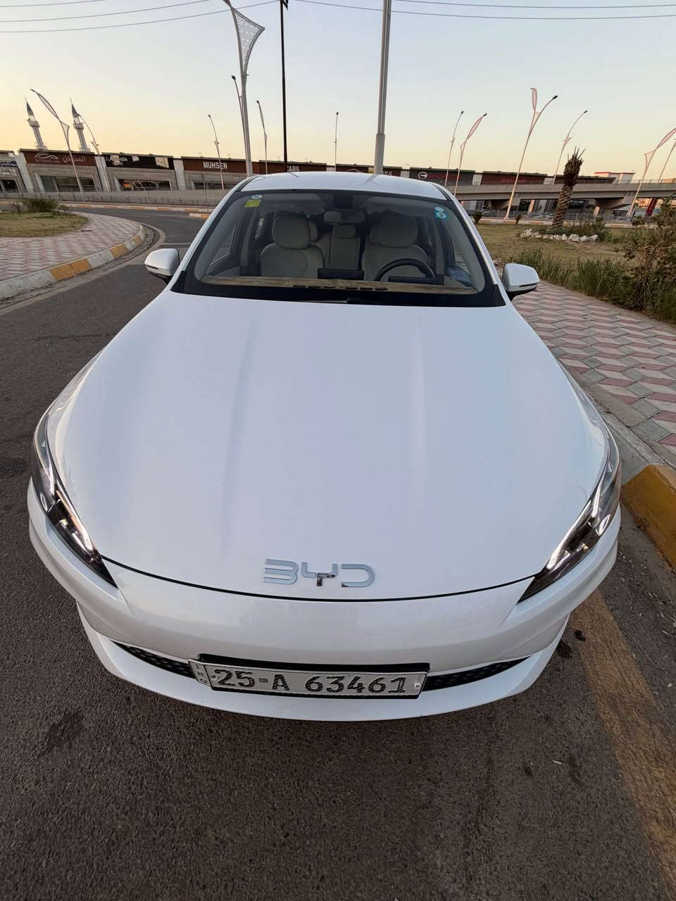سلام عليكم
بي وايدي سيل 5
🚘 BYD Seal 5 HEV

ماشية ٤٥الف كم الكلي – 

✅ داخل أبيض / خارج أبيض
✅ رقم كركوك 
✅ كارت + بصمة تشغيل
✅ أغراض الوكالة كاملة
✅ تشغيل عن بُعد

المواصفات:
🔹 محرك 1500 CC
🔹 بنزين + شحن + هايبرد (HEV)
🔹 دخول ذكي + بطاقة NFC
🔹 مقاعد جلد رياضية باللون الأبيض
🔹 تبريد قطعتين
🔹 Gear Mouse
🔹 بصمة زجاجية
🔹 أنظمة قيادة متعددة
🔹 هاند بريك كهربائي + Auto Hold
🔹 ستيرن رياضي
🔹 كاميرا خلفية
السعر/ 133 مجال بسيط
📍 الموقع: كركوك
📞 للاستفسار:
*********** كركوك, العراق
