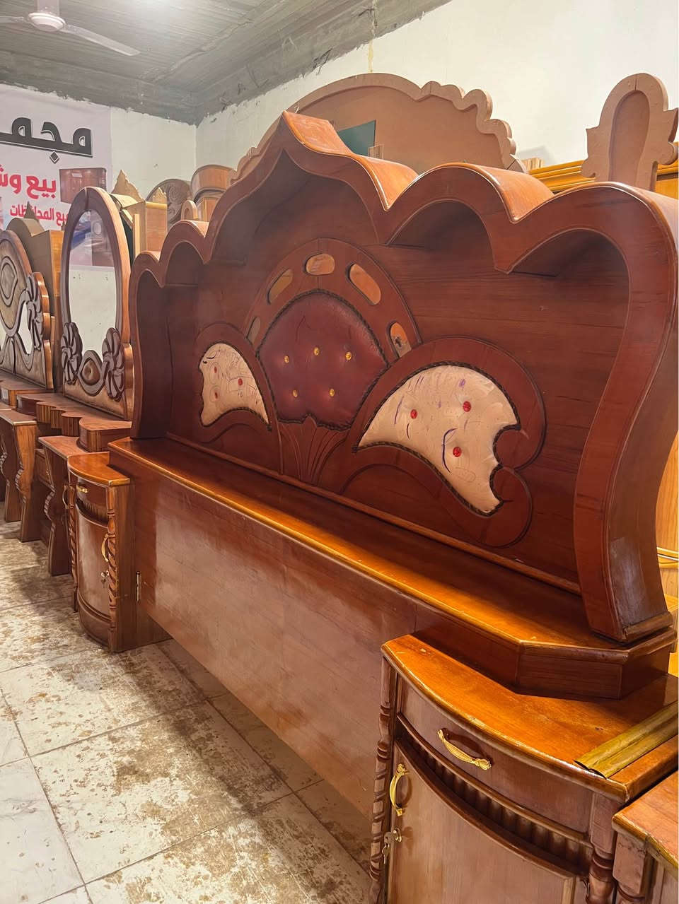 غرفه ام 6صاج قاطين نفخ حديث مسرح كامله نضافه فول سعر750ميسان العوفيه نهايه شارع سوك الاخضر مجمع الحمراني ***********
