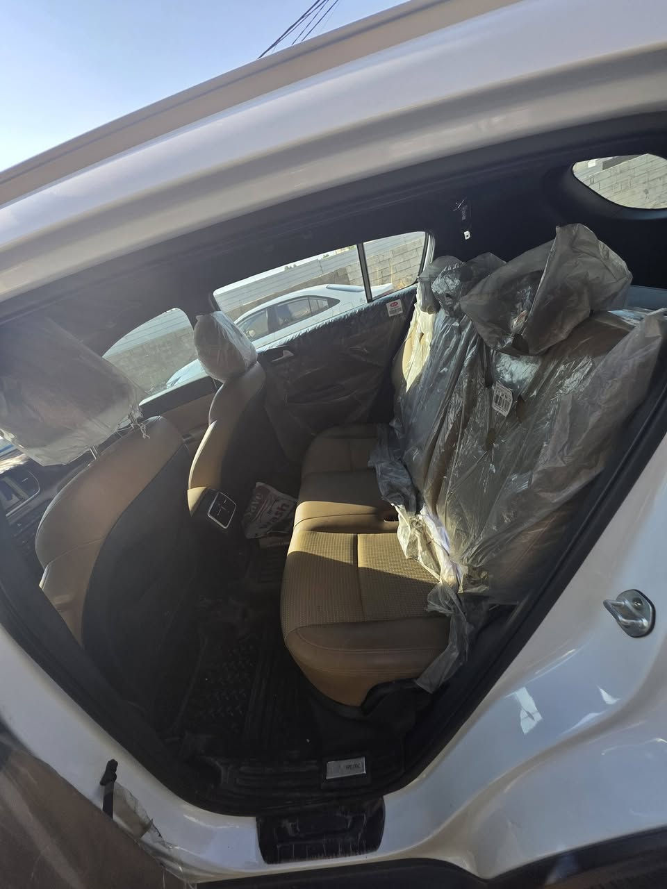 للبيع - كيا سبورتج 2020 خليجي

🚗 الموديل: سبورتج 2020
📍 خليجي المنشأ
🛣️ الماشي: 62,000 كم فقط
🎨 اللون: أبيض
🪑 الفرش: جلد بيج
⚠️ ملاحظة: يوجد صبغ (الضرر موضح بالصور)، ماعدا ذلك السيارة نظيفة جداً وبحالة ممتازة..
💰 السعر: 162 ورقه (قابل للنقاش بشي بسيط)
📍 الموقع: الكاظمية - بغداد
📞 للاستفسار والمعاينة:
***********
