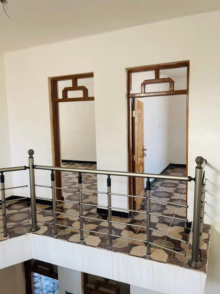 🕌 بسم الله على بركة الله🕌

 🏠 بيت طابقين   #للبيع 

🏡 موقع البيت _ الانبار _ الفلوجه 

✴️ في حي الامين مجمع البورديني خلف اسواق بسكولاته 2 الوجبه الاولى

🛣 شارع 10 م نافذ على 40 تبليط 

✴️ طابو صرف 

🏡الارضيه سيراميك  + بناء طابوك 

🏠 مساحه 250 متر 

🔺 

🏡 يتكون من غرف نوم عدد 4+ استقبال+ صاله + مناور + مطبخ + صحيات

🏡 تتوفر كافه الخدمات 

💵 السعر  165 مليون قابل للتفاوض   📝✅  

💯علماً البيت فارغ جاهز للسكن 🗣️ 

⭕ اذا عندك عقار تريد تعرضه للبيع او تريد تشتري عقار 

📬فقط ارسال المعلومات  على الواتساب او الاتصال على هواتف المكتب 

🤳متابعة الصفحه يصلك كل ما هو جديد

⏪ملاحضه: سعر العقار  يحدد من قبل البائع

  🏘️بيع وشراء الأراضي السكنية والزراعية وكافة العقارات

🏘️🌐Anbar Fallujah_ الانبار الفلوجة🌐.  

♦️للأستفسار 📥 

    (( )))) 

(««نستقبل هواتفكم على لارقام التالية»»)) 

                    ----(احمد العامر )----

             #احمد 
***********

#للبيع 
#طابو_صرف
#الفلوجة
#عقارات
#عقارات_الفلوجة

